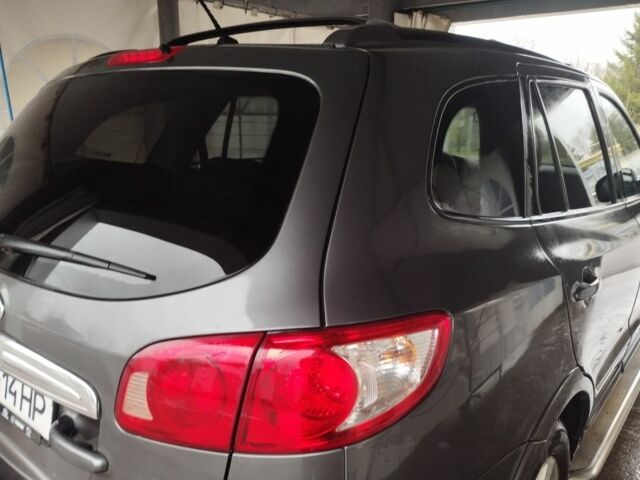 Серый Хендай Санта Фе, объемом двигателя 0 л и пробегом 294 тыс. км за 5700 $, фото 3 на Automoto.ua