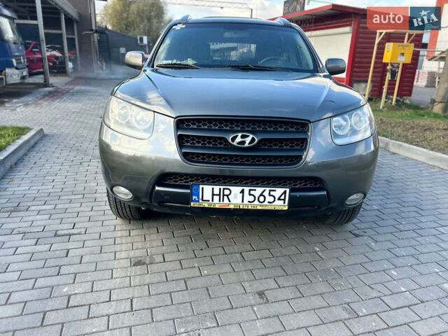 Серый Хендай Санта Фе, объемом двигателя 0 л и пробегом 300 тыс. км за 5500 $, фото 13 на Automoto.ua