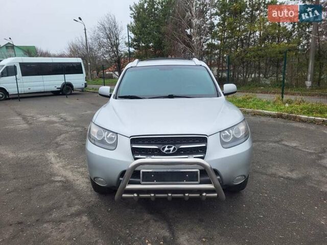 Сірий Хендай Санта Фе, об'ємом двигуна 2.2 л та пробігом 283 тис. км за 9300 $, фото 7 на Automoto.ua