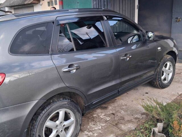 Серый Хендай Санта Фе, объемом двигателя 2.2 л и пробегом 296 тыс. км за 9700 $, фото 23 на Automoto.ua