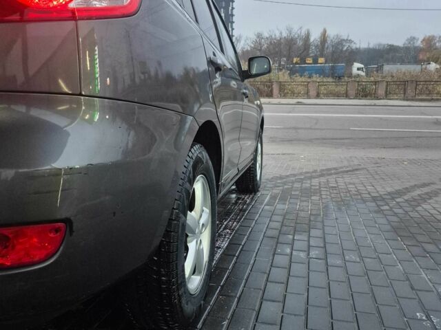 Серый Хендай Санта Фе, объемом двигателя 2.2 л и пробегом 237 тыс. км за 8500 $, фото 10 на Automoto.ua