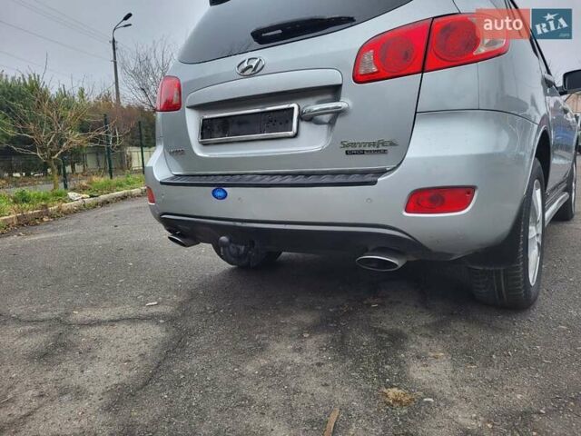 Сірий Хендай Санта Фе, об'ємом двигуна 2.2 л та пробігом 283 тис. км за 9300 $, фото 77 на Automoto.ua