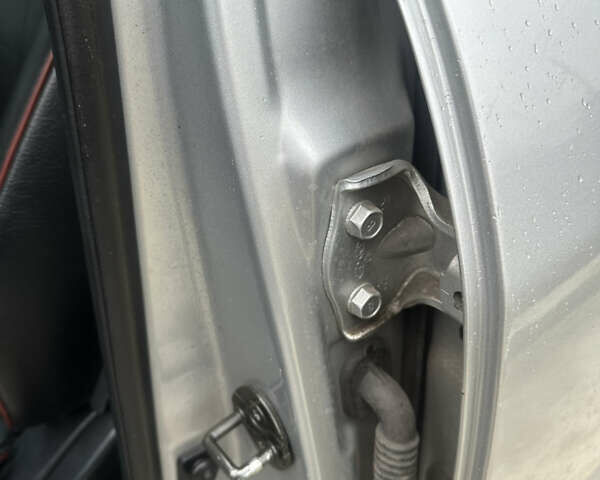 Серый Хендай Санта Фе, объемом двигателя 2.7 л и пробегом 198 тыс. км за 10800 $, фото 29 на Automoto.ua