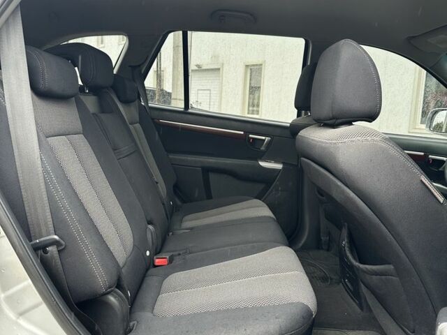 Сірий Хендай Санта Фе, об'ємом двигуна 2.2 л та пробігом 300 тис. км за 4750 $, фото 6 на Automoto.ua