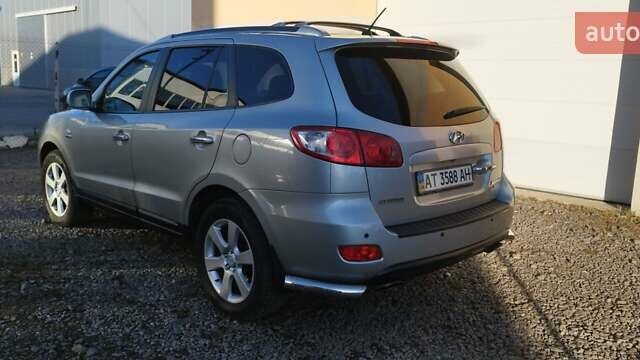 Сірий Хендай Санта Фе, об'ємом двигуна 2.19 л та пробігом 209 тис. км за 9000 $, фото 2 на Automoto.ua