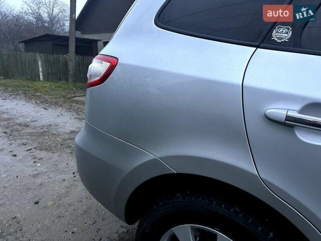 Сірий Хендай Санта Фе, об'ємом двигуна 2.2 л та пробігом 225 тис. км за 8850 $, фото 16 на Automoto.ua