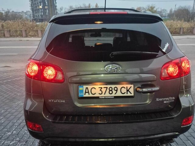 Серый Хендай Санта Фе, объемом двигателя 2.2 л и пробегом 237 тыс. км за 8500 $, фото 11 на Automoto.ua