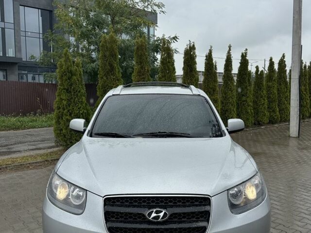 Сірий Хендай Санта Фе, об'ємом двигуна 2.2 л та пробігом 300 тис. км за 4750 $, фото 1 на Automoto.ua
