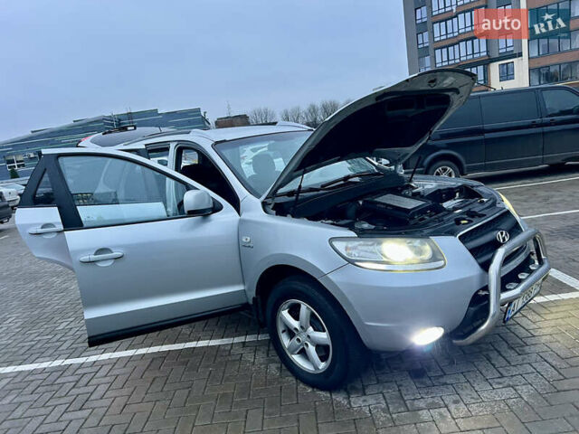 Серый Хендай Санта Фе, объемом двигателя 2.19 л и пробегом 260 тыс. км за 8950 $, фото 20 на Automoto.ua