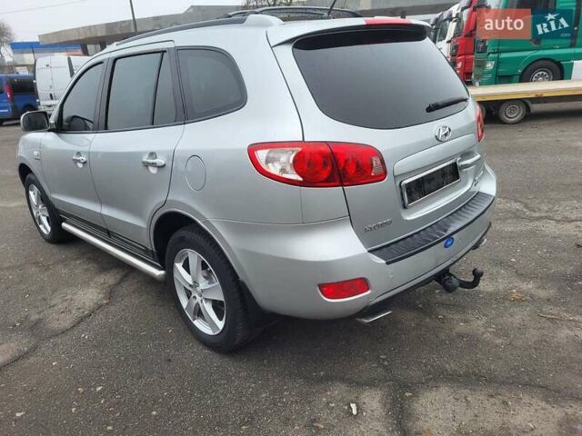 Сірий Хендай Санта Фе, об'ємом двигуна 2.2 л та пробігом 283 тис. км за 9300 $, фото 22 на Automoto.ua