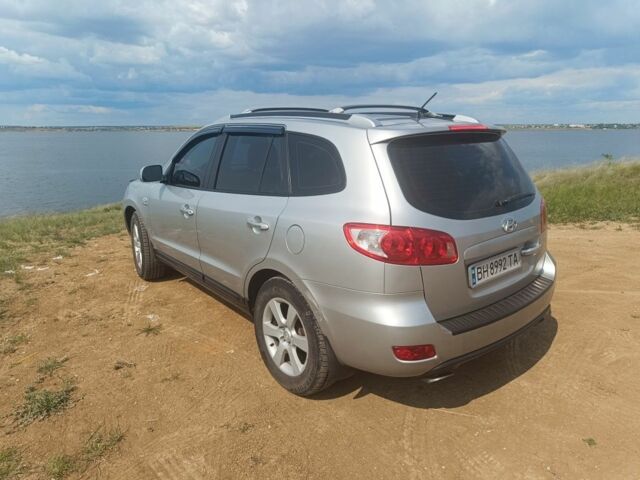 Серый Хендай Санта Фе, объемом двигателя 2.2 л и пробегом 197 тыс. км за 8400 $, фото 9 на Automoto.ua