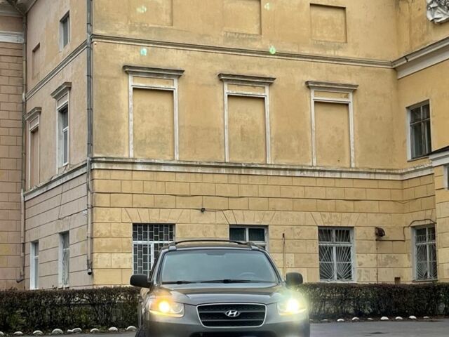 Серый Хендай Санта Фе, объемом двигателя 2.2 л и пробегом 320 тыс. км за 9800 $, фото 18 на Automoto.ua