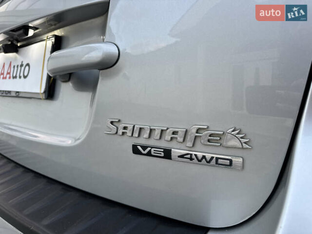 Сірий Хендай Санта Фе, об'ємом двигуна 2.7 л та пробігом 167 тис. км за 7850 $, фото 65 на Automoto.ua