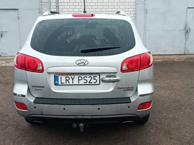 Серый Хендай Санта Фе, объемом двигателя 2 л и пробегом 290 тыс. км за 5000 $, фото 6 на Automoto.ua