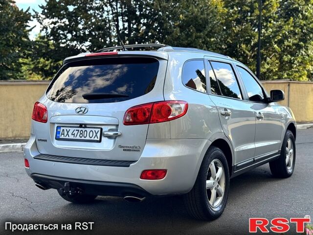 Сірий Хендай Санта Фе, об'ємом двигуна 2.2 л та пробігом 262 тис. км за 9300 $, фото 2 на Automoto.ua