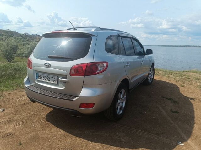 Серый Хендай Санта Фе, объемом двигателя 2.2 л и пробегом 197 тыс. км за 8400 $, фото 10 на Automoto.ua