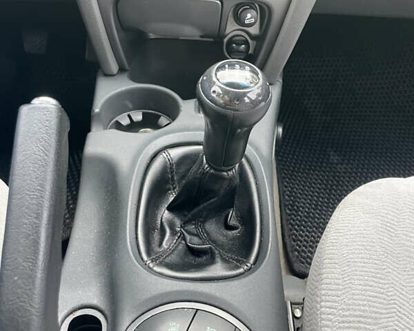 Сірий Хендай Санта Фе, об'ємом двигуна 2.35 л та пробігом 129 тис. км за 7000 $, фото 11 на Automoto.ua