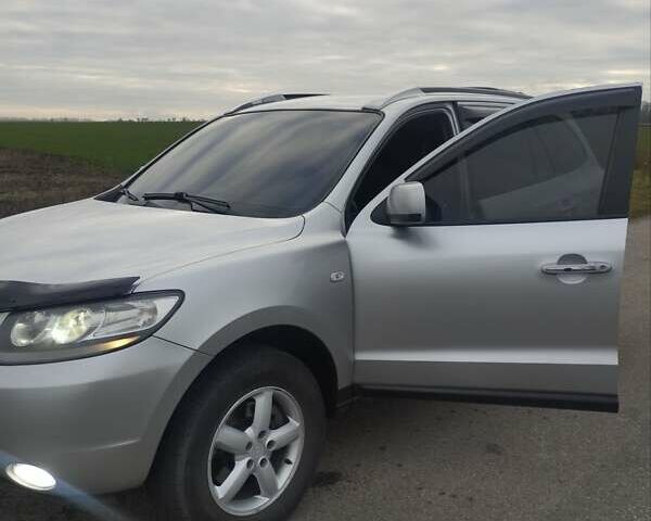 Серый Хендай Санта Фе, объемом двигателя 2.2 л и пробегом 297 тыс. км за 9299 $, фото 33 на Automoto.ua