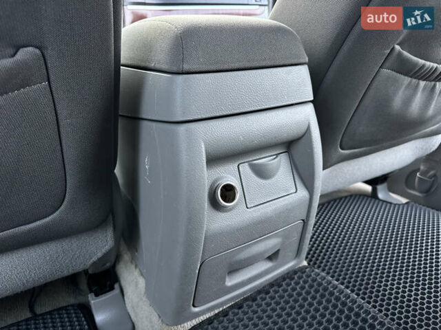 Сірий Хендай Санта Фе, об'ємом двигуна 2.7 л та пробігом 167 тис. км за 7850 $, фото 54 на Automoto.ua