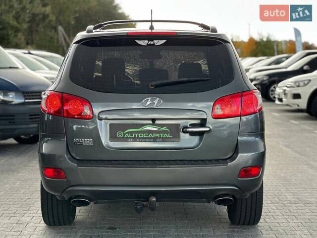 Серый Хендай Санта Фе, объемом двигателя 2.19 л и пробегом 225 тыс. км за 8990 $, фото 8 на Automoto.ua
