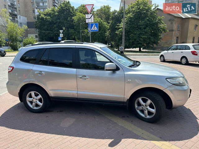 Сірий Хендай Санта Фе, об'ємом двигуна 2.19 л та пробігом 346 тис. км за 6900 $, фото 14 на Automoto.ua