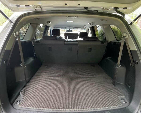 Сірий Хендай Санта Фе, об'ємом двигуна 2.19 л та пробігом 346 тис. км за 6900 $, фото 11 на Automoto.ua