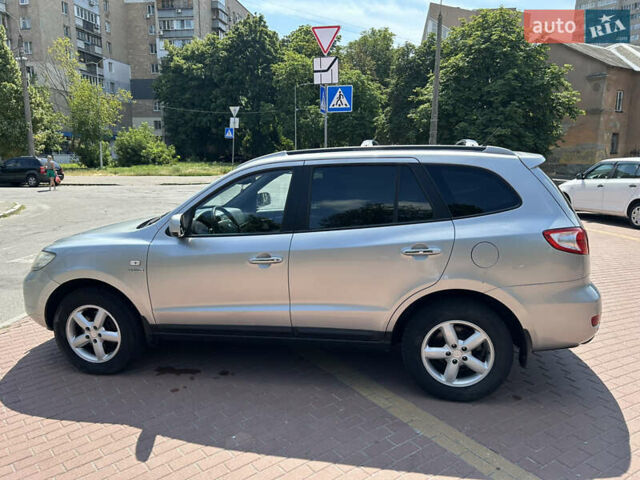 Сірий Хендай Санта Фе, об'ємом двигуна 2.19 л та пробігом 346 тис. км за 6900 $, фото 18 на Automoto.ua