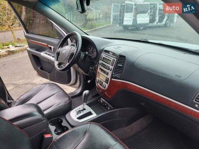 Сірий Хендай Санта Фе, об'ємом двигуна 2.2 л та пробігом 283 тис. км за 9300 $, фото 40 на Automoto.ua