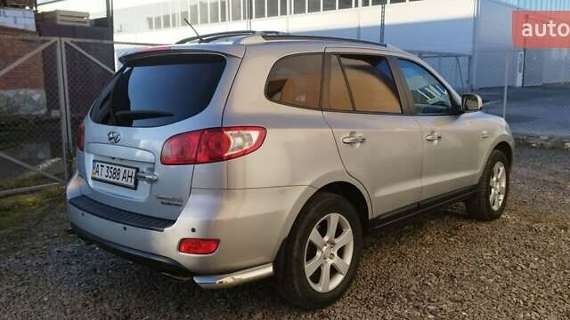 Сірий Хендай Санта Фе, об'ємом двигуна 2.19 л та пробігом 209 тис. км за 9000 $, фото 3 на Automoto.ua