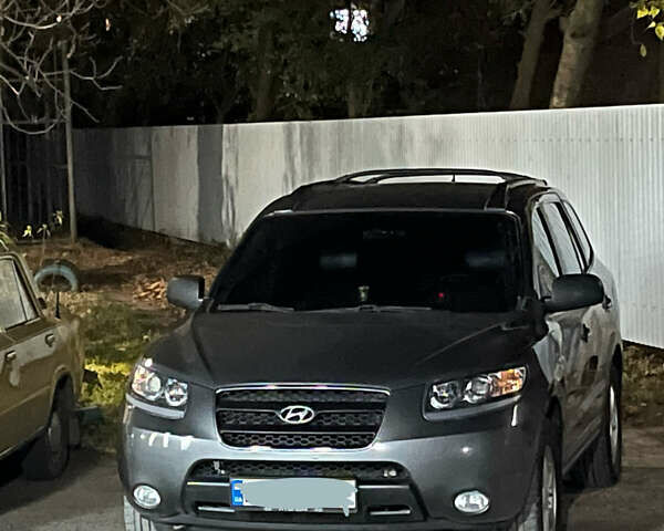 Сірий Хендай Санта Фе, об'ємом двигуна 2.19 л та пробігом 320 тис. км за 10000 $, фото 21 на Automoto.ua