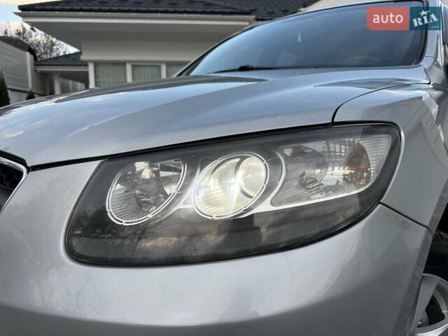 Сірий Хендай Санта Фе, об'ємом двигуна 2.7 л та пробігом 167 тис. км за 7850 $, фото 18 на Automoto.ua