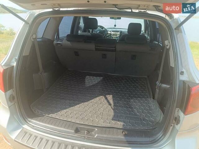 Серый Хендай Санта Фе, объемом двигателя 2.19 л и пробегом 194 тыс. км за 8500 $, фото 6 на Automoto.ua