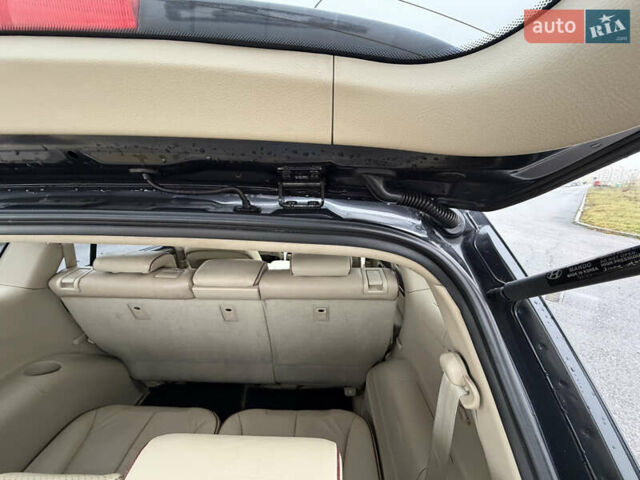 Серый Хендай Санта Фе, объемом двигателя 2.2 л и пробегом 232 тыс. км за 10555 $, фото 89 на Automoto.ua