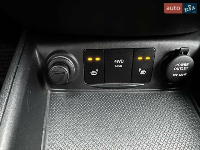 Сірий Хендай Санта Фе, об'ємом двигуна 2.19 л та пробігом 233 тис. км за 8900 $, фото 15 на Automoto.ua