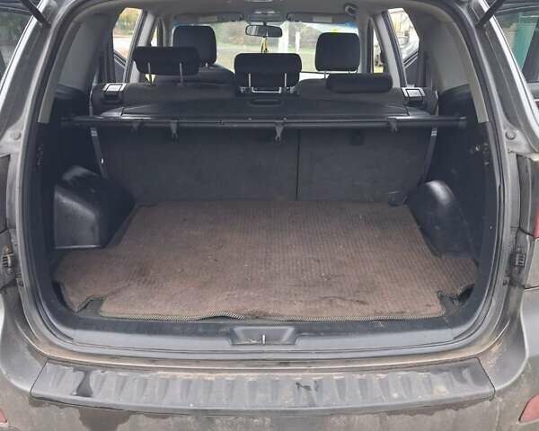 Серый Хендай Санта Фе, объемом двигателя 2.2 л и пробегом 297 тыс. км за 5000 $, фото 13 на Automoto.ua