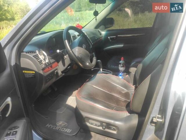 Сірий Хендай Санта Фе, об'ємом двигуна 2.66 л та пробігом 380 тис. км за 7900 $, фото 7 на Automoto.ua