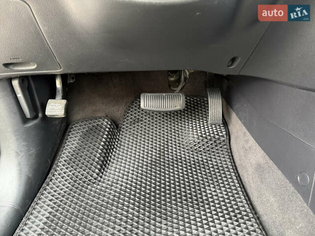 Серый Хендай Санта Фе, объемом двигателя 2.2 л и пробегом 244 тыс. км за 8900 $, фото 8 на Automoto.ua