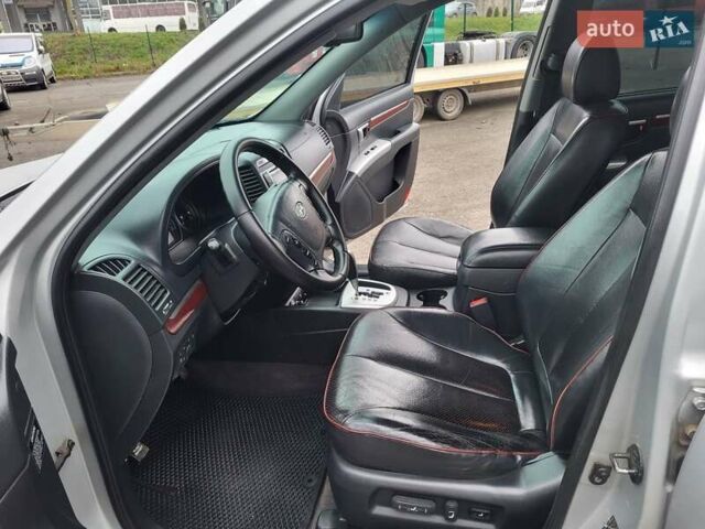 Сірий Хендай Санта Фе, об'ємом двигуна 2.2 л та пробігом 283 тис. км за 9300 $, фото 55 на Automoto.ua