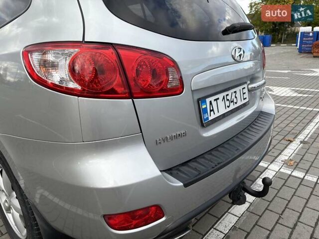 Серый Хендай Санта Фе, объемом двигателя 2.19 л и пробегом 276 тыс. км за 8550 $, фото 18 на Automoto.ua