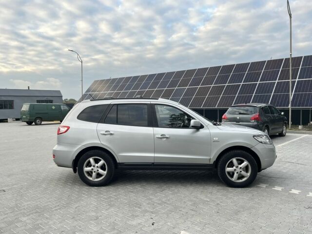 Серый Хендай Санта Фе, объемом двигателя 2.2 л и пробегом 270 тыс. км за 4800 $, фото 5 на Automoto.ua