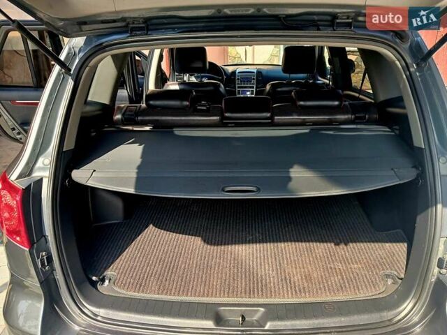 Серый Хендай Санта Фе, объемом двигателя 2.2 л и пробегом 223 тыс. км за 8850 $, фото 16 на Automoto.ua