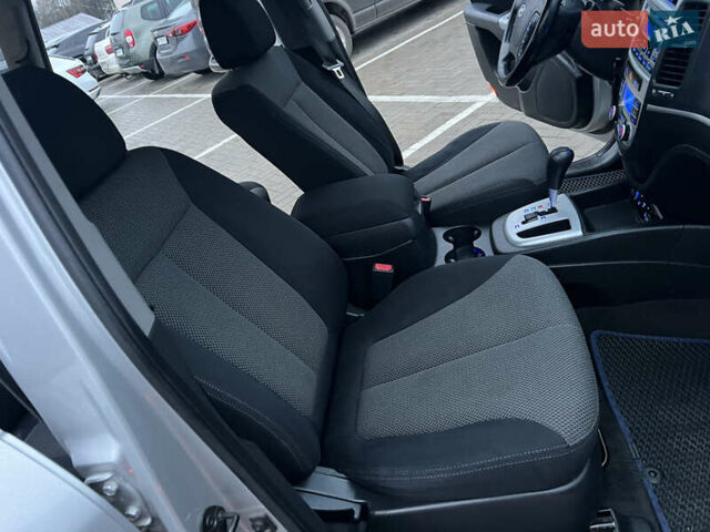 Серый Хендай Санта Фе, объемом двигателя 2.19 л и пробегом 260 тыс. км за 8950 $, фото 50 на Automoto.ua