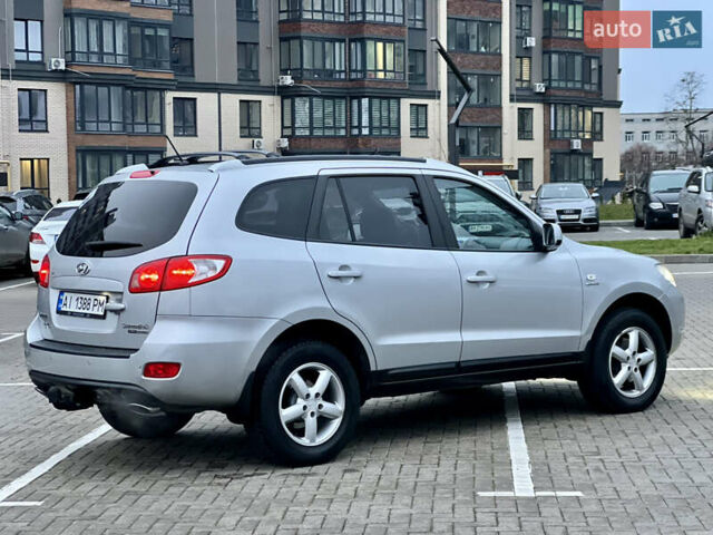 Серый Хендай Санта Фе, объемом двигателя 2.19 л и пробегом 260 тыс. км за 8950 $, фото 5 на Automoto.ua