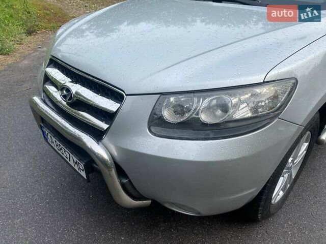 Серый Хендай Санта Фе, объемом двигателя 2.2 л и пробегом 182 тыс. км за 9450 $, фото 12 на Automoto.ua