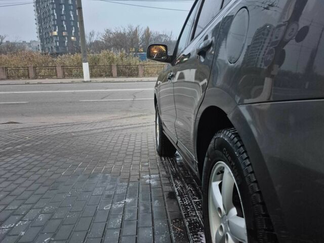 Серый Хендай Санта Фе, объемом двигателя 2.2 л и пробегом 237 тыс. км за 8500 $, фото 3 на Automoto.ua