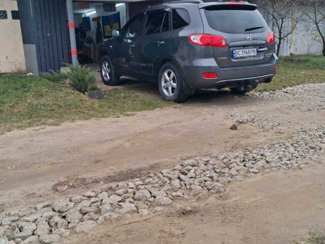 Серый Хендай Санта Фе, объемом двигателя 2.2 л и пробегом 296 тыс. км за 9700 $, фото 17 на Automoto.ua