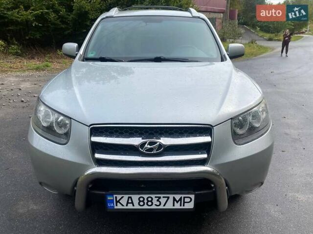 Серый Хендай Санта Фе, объемом двигателя 2.2 л и пробегом 182 тыс. км за 9450 $, фото 1 на Automoto.ua