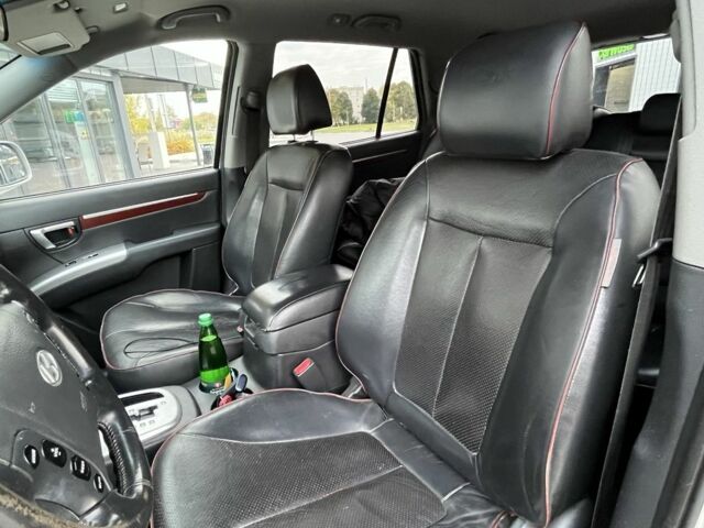 Серый Хендай Санта Фе, объемом двигателя 2.2 л и пробегом 270 тыс. км за 4800 $, фото 15 на Automoto.ua