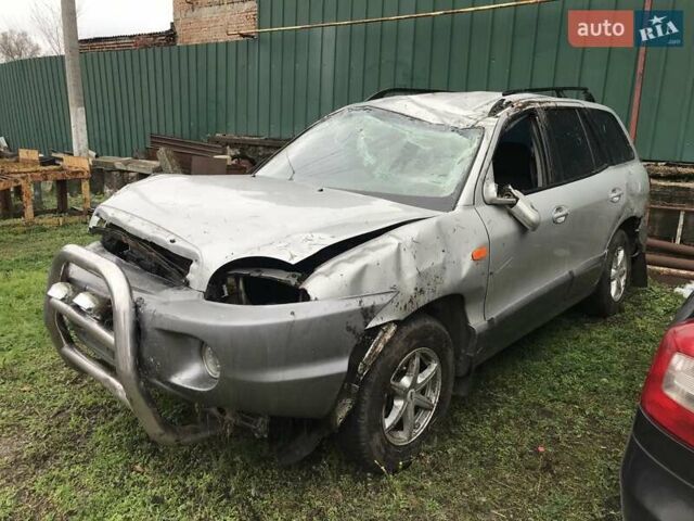 Серый Хендай Санта Фе, объемом двигателя 2 л и пробегом 170 тыс. км за 2500 $, фото 4 на Automoto.ua
