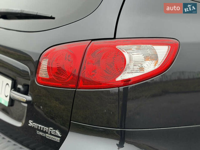 Серый Хендай Санта Фе, объемом двигателя 2.2 л и пробегом 232 тыс. км за 10555 $, фото 11 на Automoto.ua